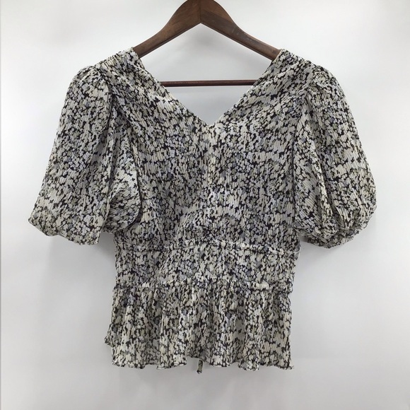 Astr Alexis Black Multi Floral  Puff Sleeve Blouse - Picture 4 of 13